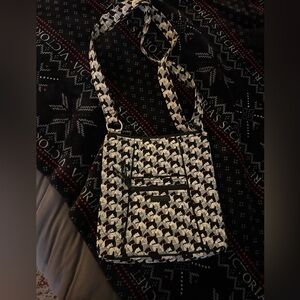 vera bradley purse with dog pattern